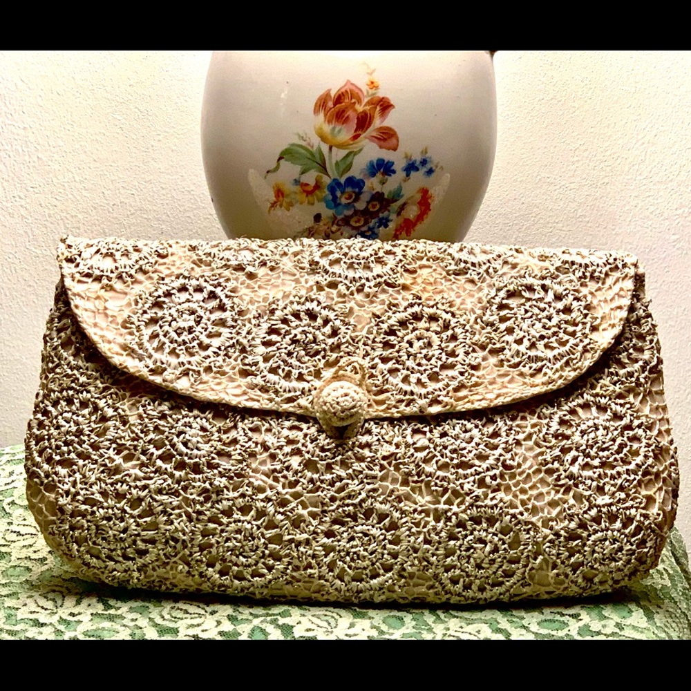 Crochet silver ivory vintage clutch purse